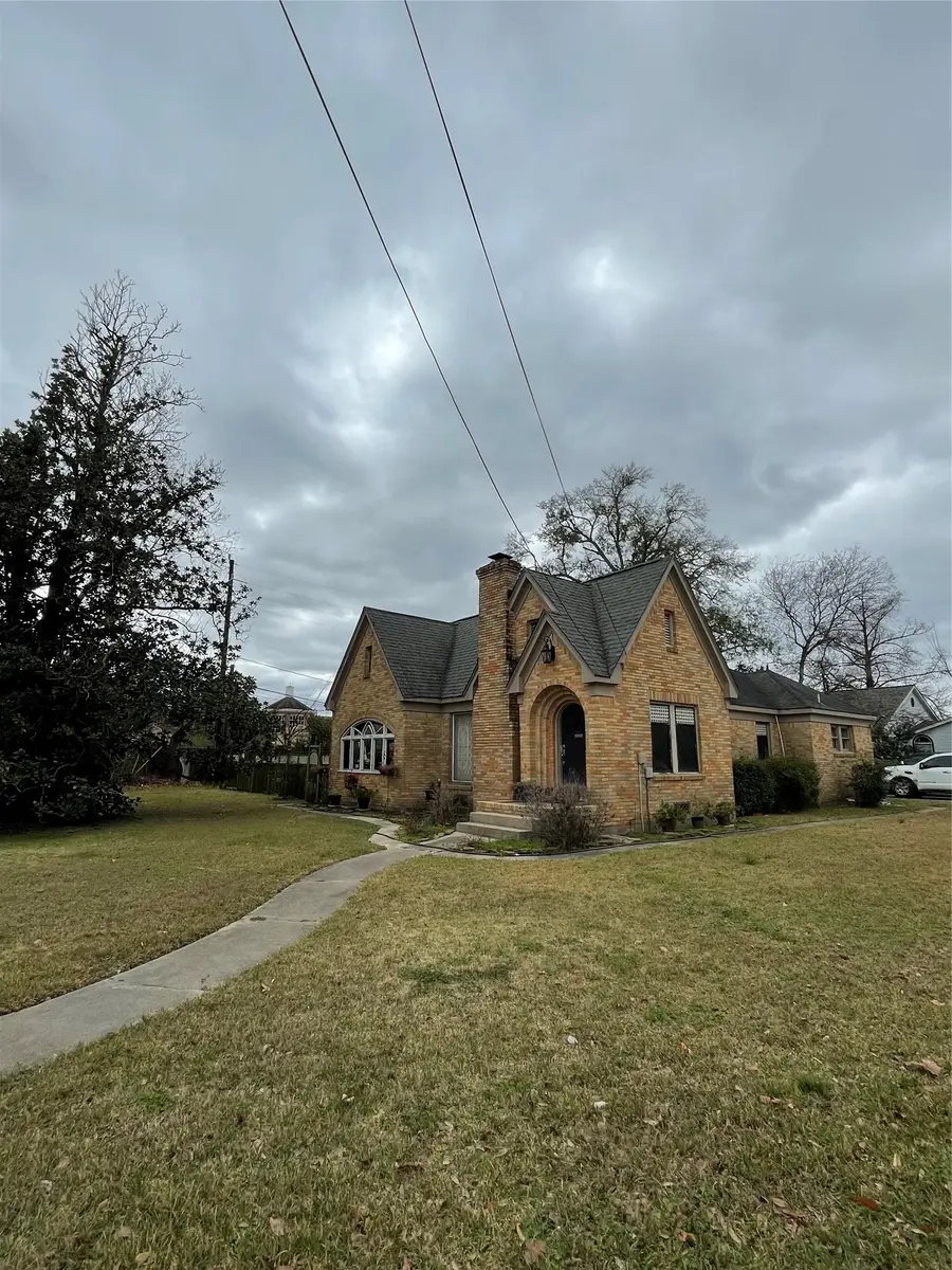 200 S Cherry Street S, Tomball, TX 77375 - #2