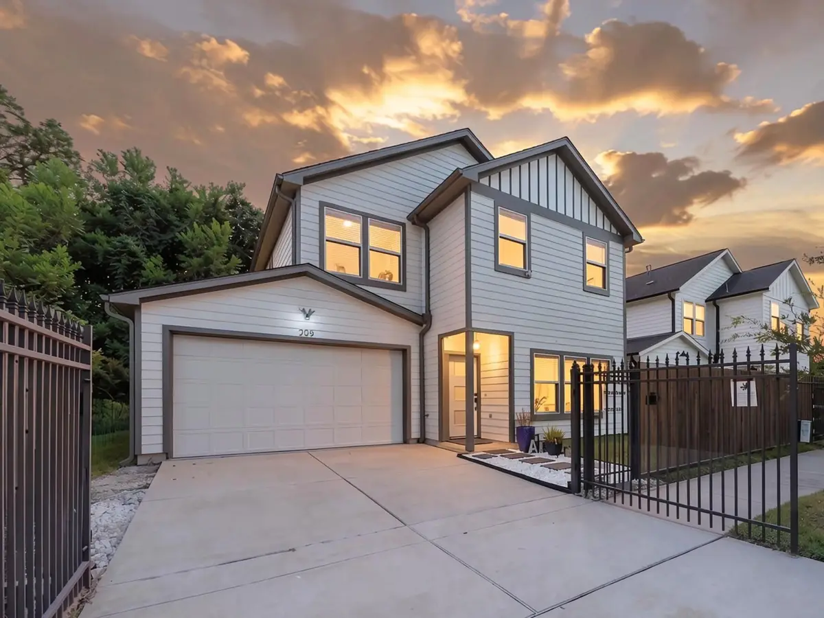 209 Blueberry Street, Houston, TX 77018 - #1