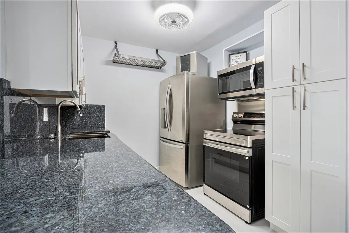 4633 Wild Indigo Street #536, Houston, TX 77027 - Image #1