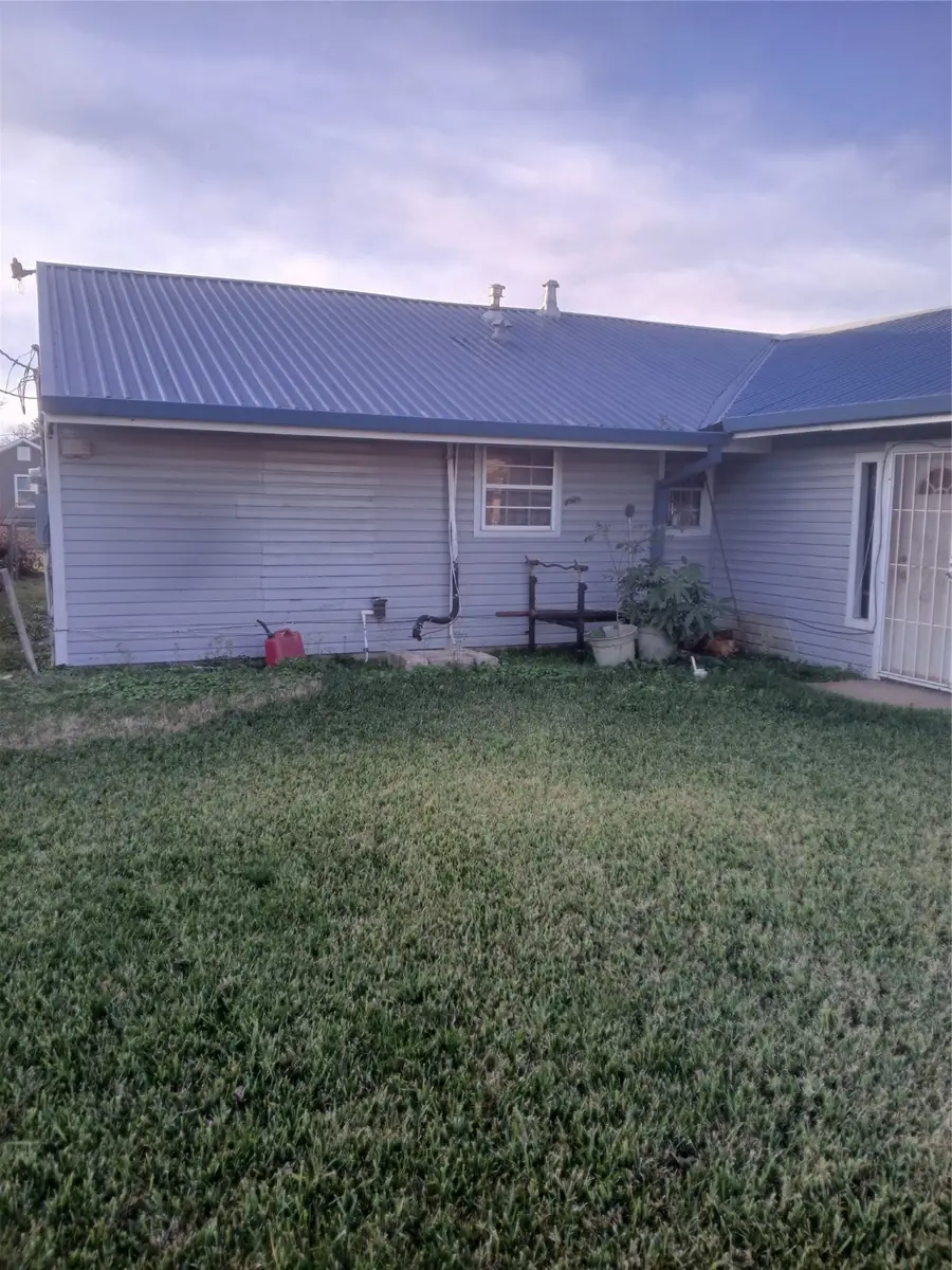 5711 Doolittle Boulevard, Houston, TX 77033 - Image #3