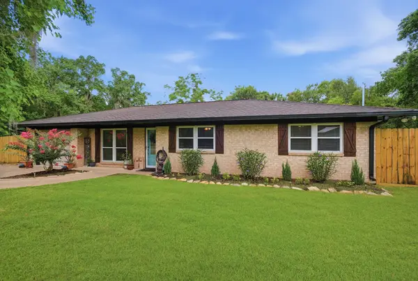 504 County Road 825, West Columbia, TX 77486