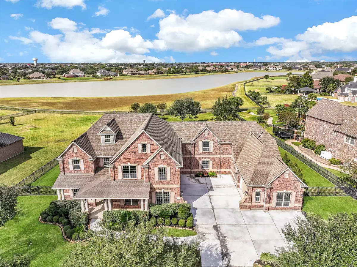 3914 Lake Star Drive, League City, TX 77573 - Image #1