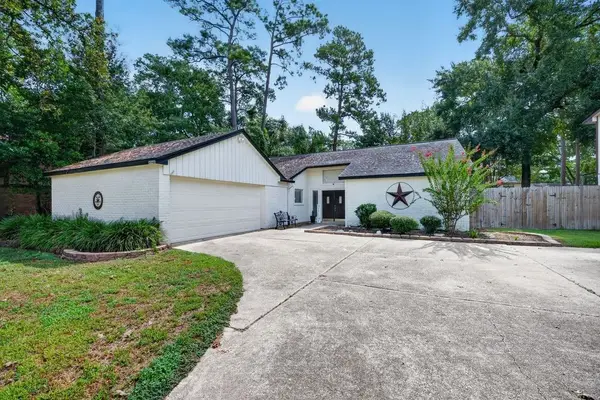 14946 Spring Lake Drive, Houston, TX 77070