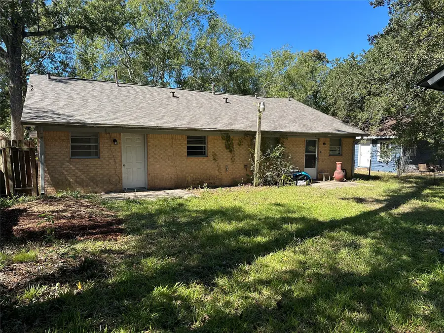 1522 N Thompson Street, Conroe, TX 77301 - Image #3