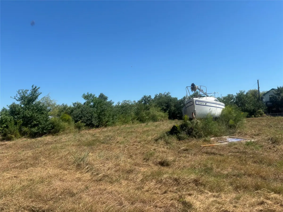 2250 Avenue L, San Leon, TX 77539 - #1