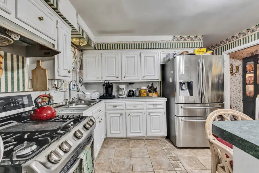 6051 Willow Glen Drive, Houston, TX 77033 - #2