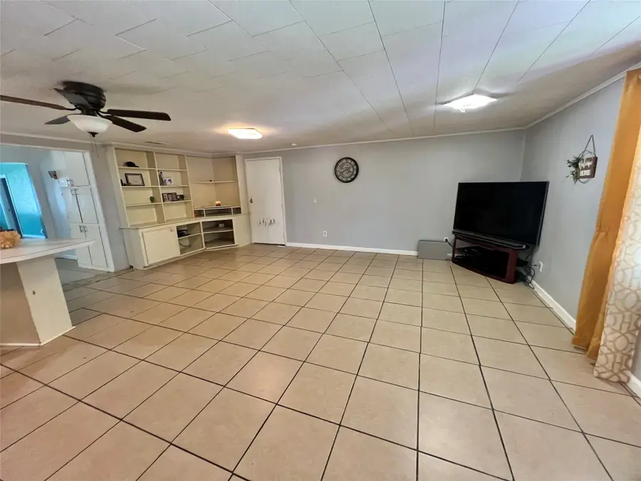 424 Evans Street, Angleton, TX 77515 - #3