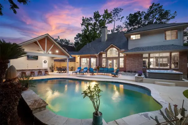 34 Lost Pond Circle, The Woodlands, TX 77381