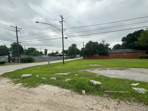 3518 E Lockwood Drive, Houston, TX 77026