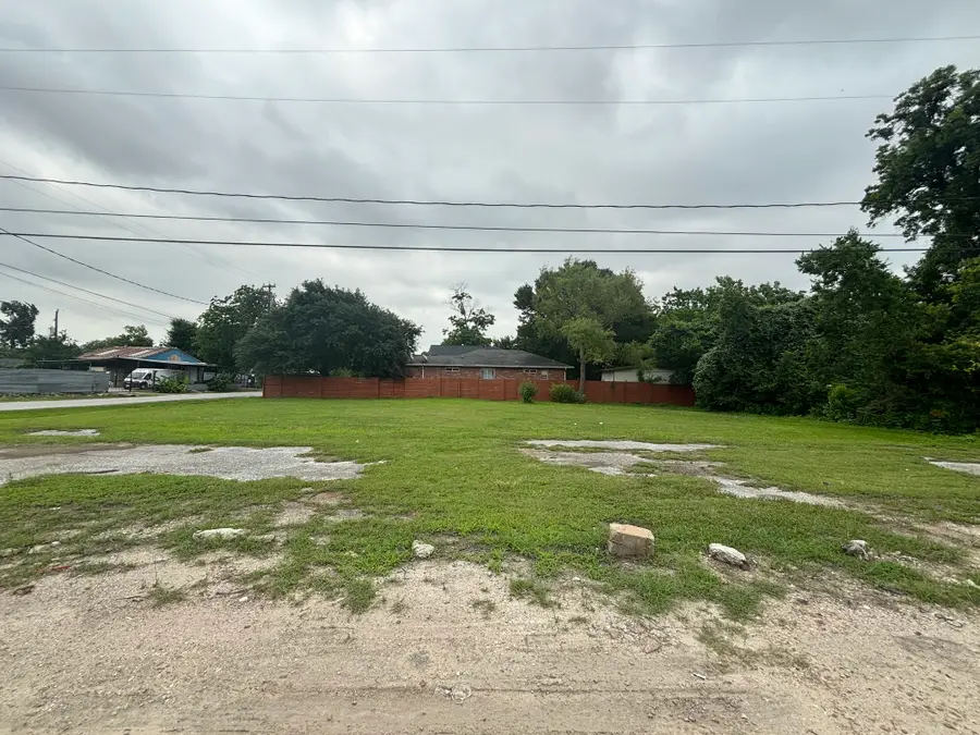 3518 E Lockwood Drive, Houston, TX 77026 - #2
