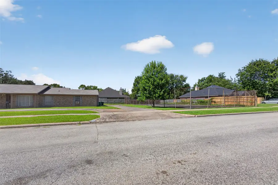 5010 Bricker Street, Houston, TX 77033 - #3