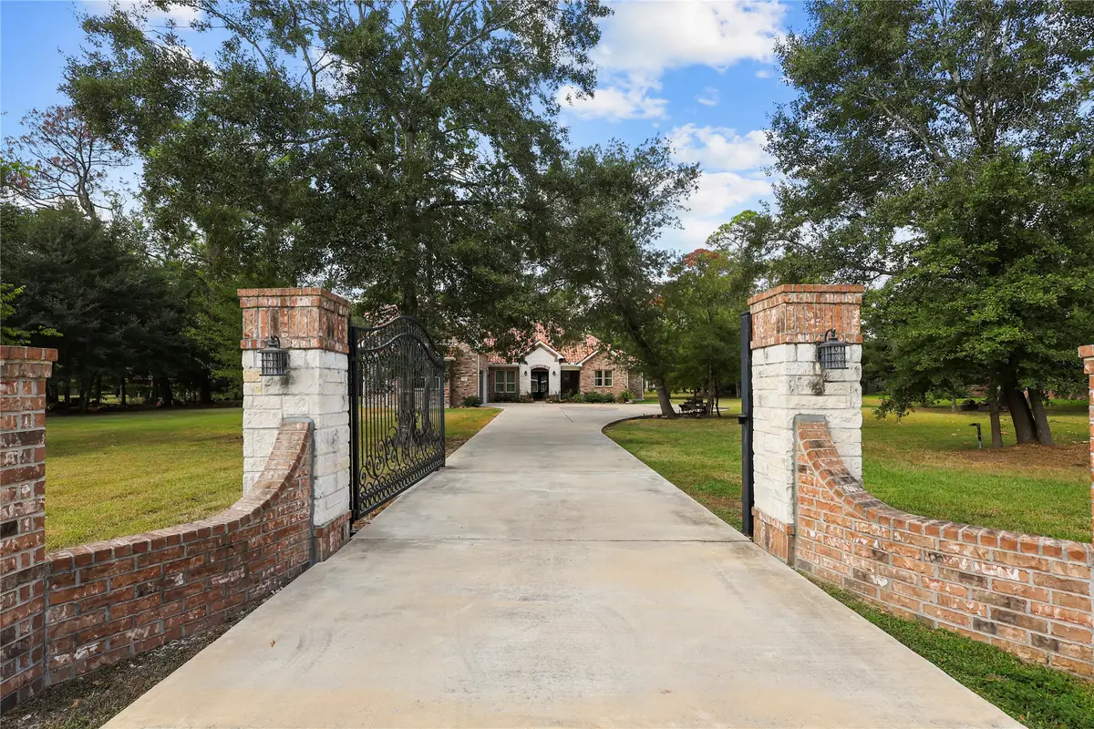 1216 S Hill Street, Alvin, TX 77511 - #1
