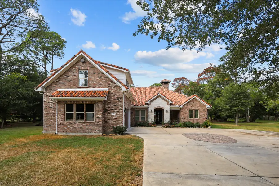 1216 S Hill Street, Alvin, TX 77511 - #3