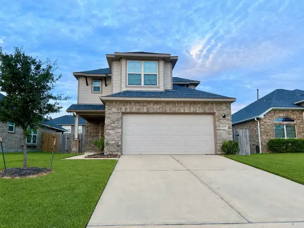 10036 Gold Finch Run, Magnolia, TX 77354