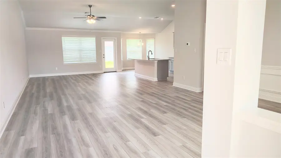 5 Keystone Court, Angleton, TX 77515 - Image #3