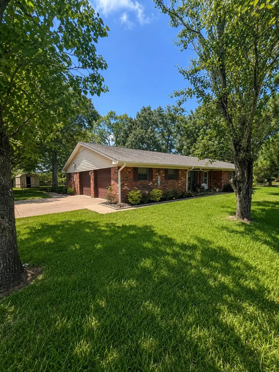 204 Gerald Street, Willis, TX 77378 - #2