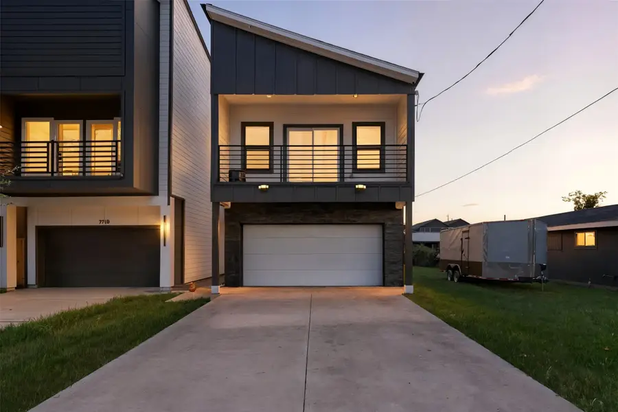 7711 Willow Street, Houston, TX 77088 - Image #2