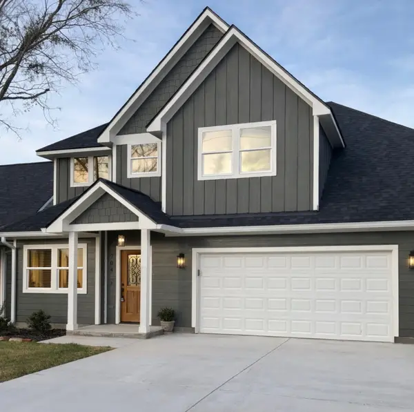 704 N Mc Nair, Navasota, TX 77868