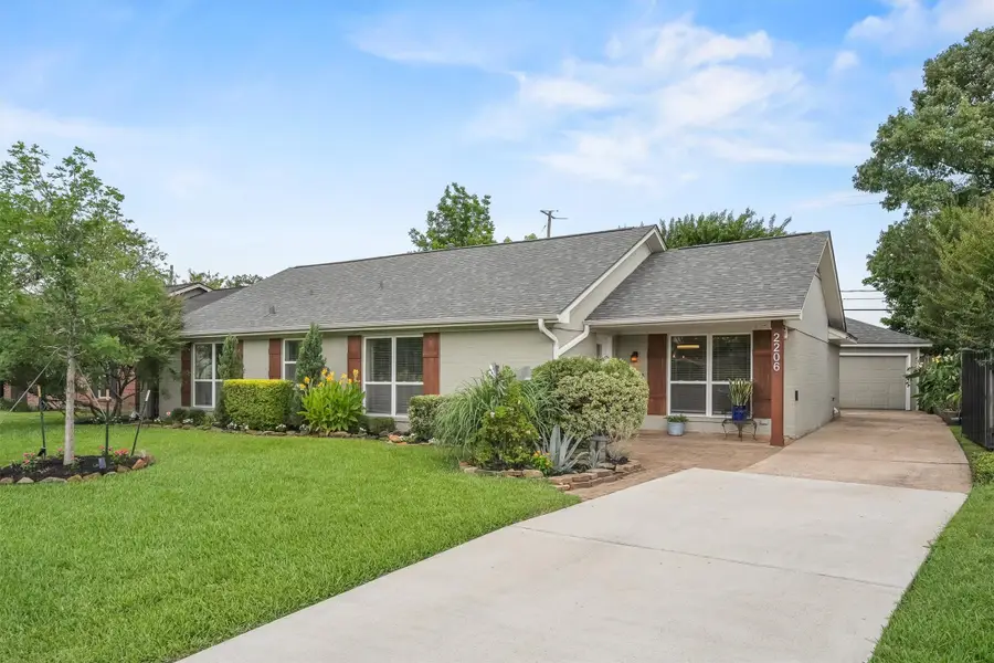 2206 Willowby Drive, Houston, TX 77008 - #2