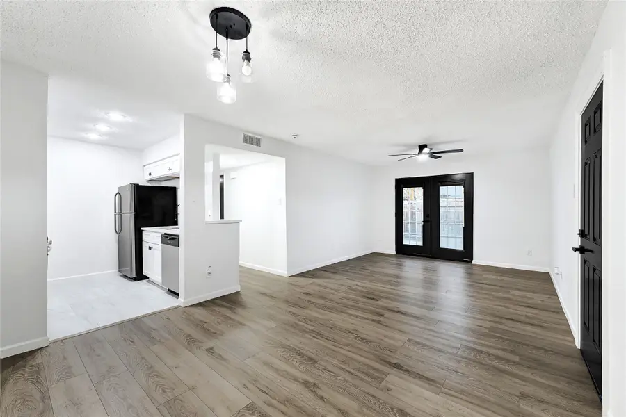 12040 Mighty Oak Drive, Houston, TX 77066 - Image #3