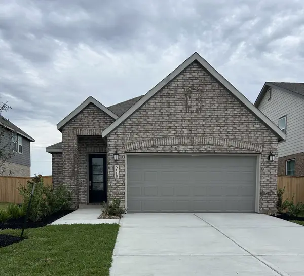 5718 Goosander Land Drive, Baytown, TX 77521
