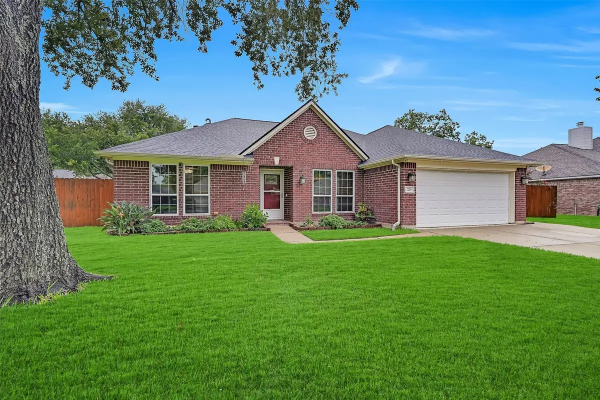 2220 Manchester Lane, Pearland, TX 77581 - #1