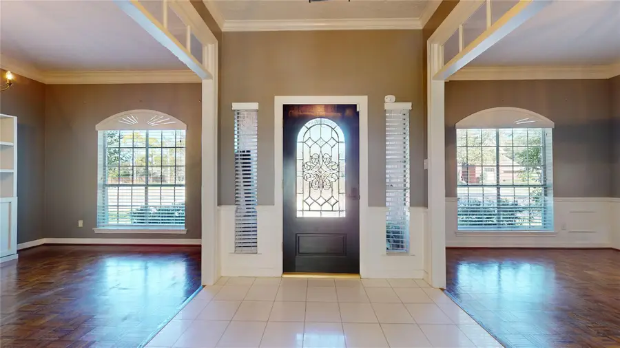 15702 Woodbourne Drive, Houston, TX 77062 - Image #3