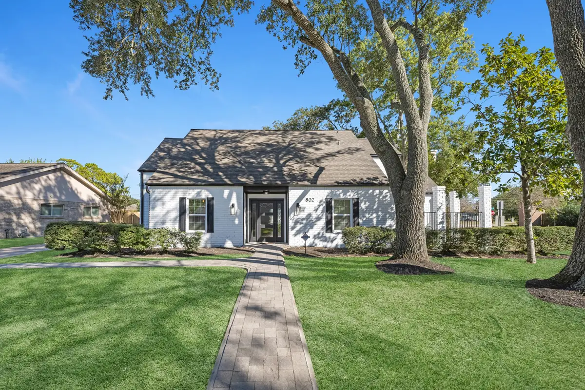 802 Lake Villa Drive, Seabrook, TX 77586 - Image #1