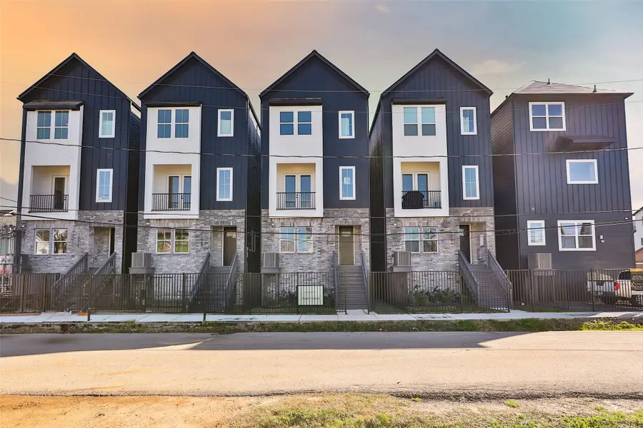 1020 W 15th 1/2 Street #A, Houston, TX 77008 - #3