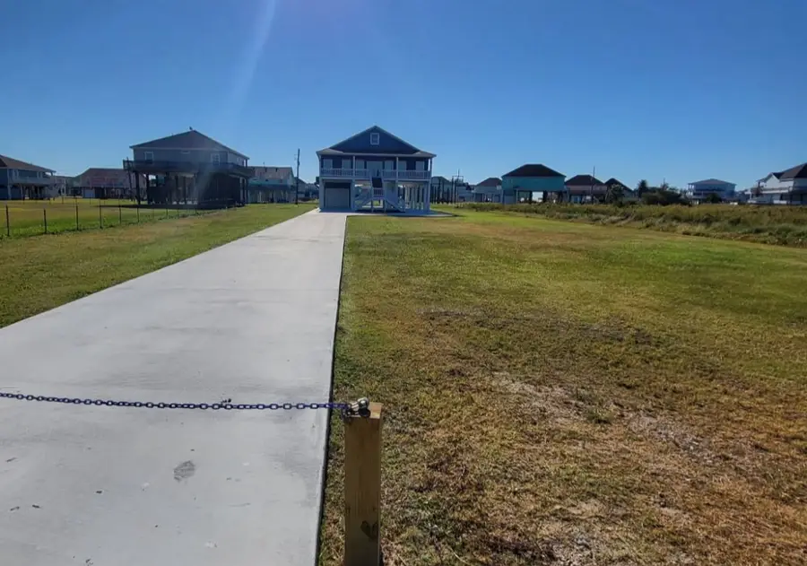 3026 Highway 87, Crystal Beach, TX 77650 - #3