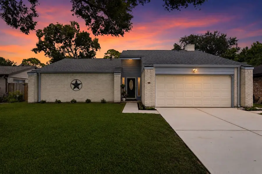 16319 Mill Point Drive, Houston, TX 77059 - #2