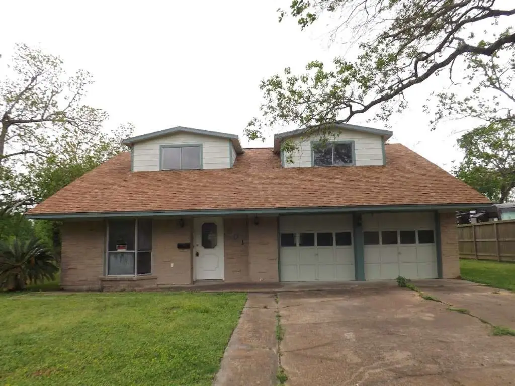501 S Holmes Street, La Porte, TX 77571 - Image #1