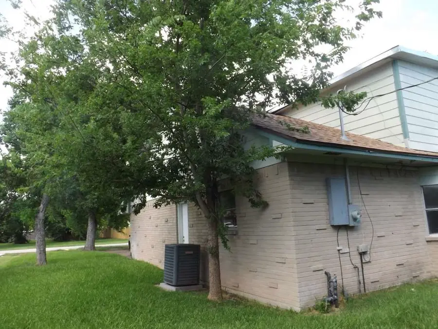 501 S Holmes Street, La Porte, TX 77571 - Image #2