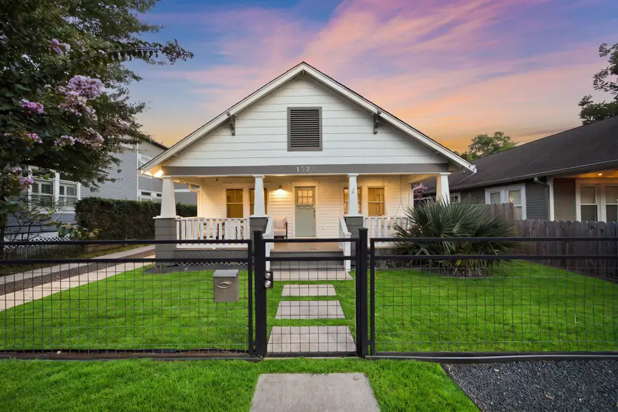 1329 Lawrence Street, Houston, TX 77008 - #2