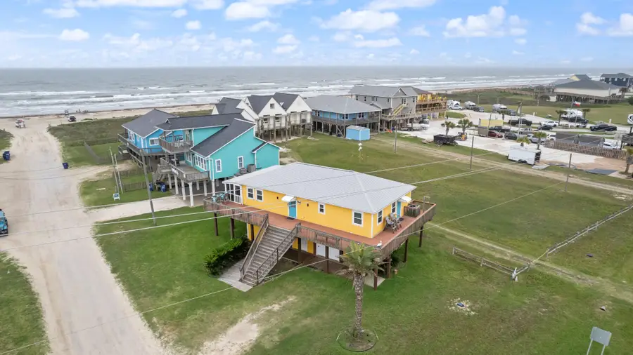 125 Bay Avenue, Surfside Beach, TX 77541 - #2