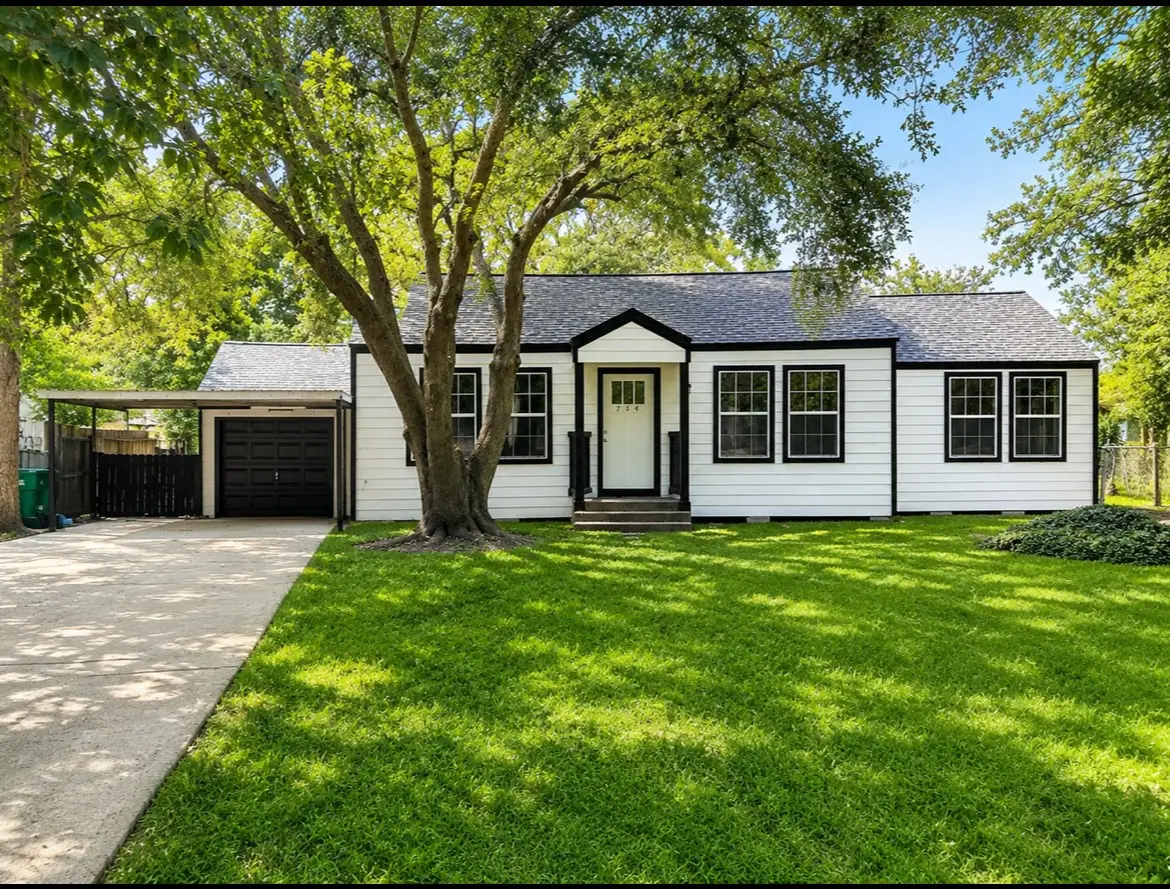 714 Morrell St, Baytown, TX 77520 - #1
