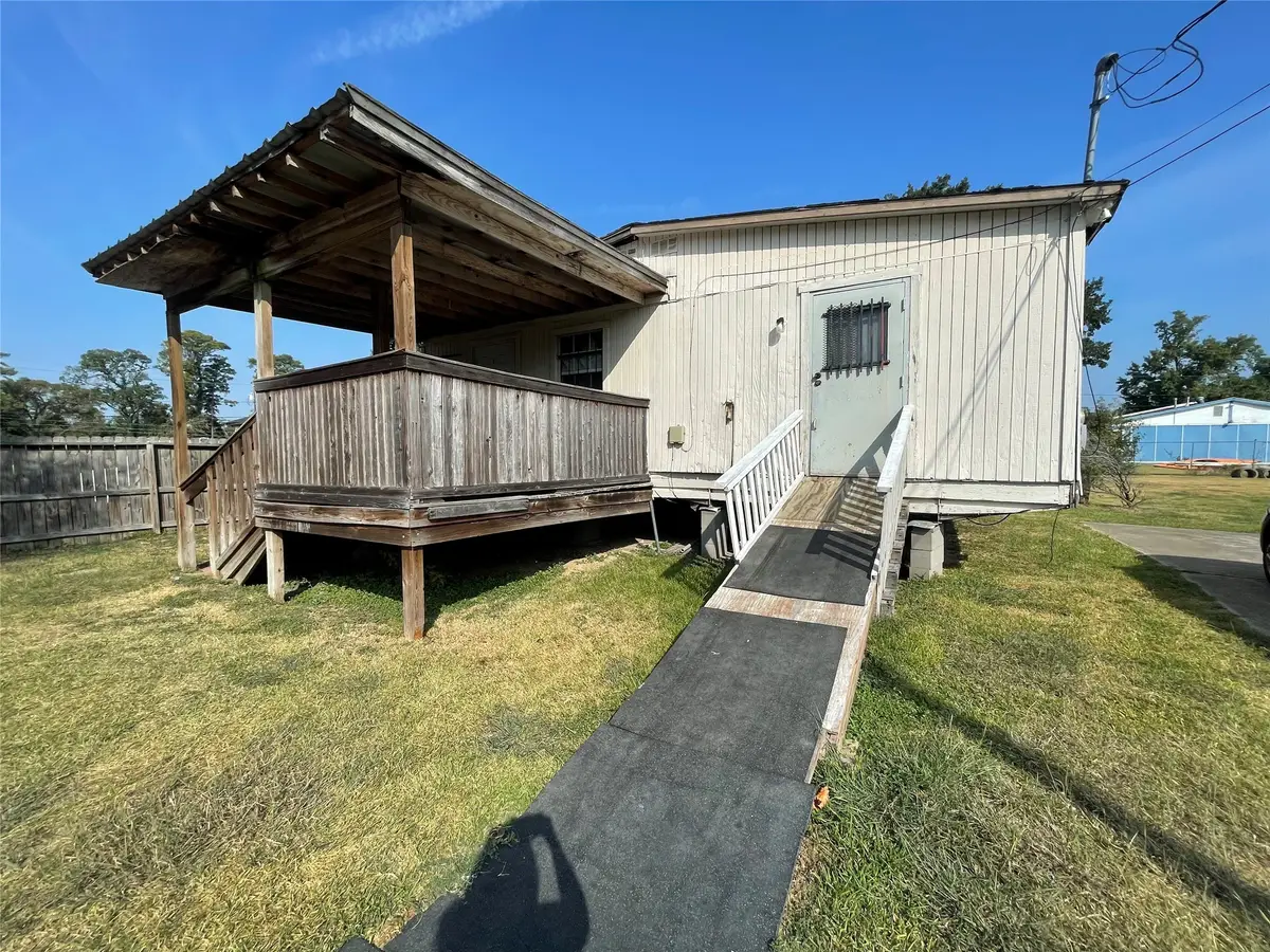 7100 W Knoll Street, Houston, TX 77028 - Image #1