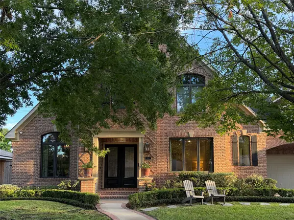 6261 Burgoyne Road, Houston, TX 77057