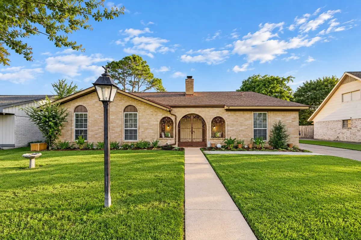 12302 Meadowdale Drive, Meadows Place, TX 77477 - #1