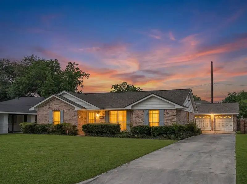 4910 Teton Street, Houston, TX 77033 - #1