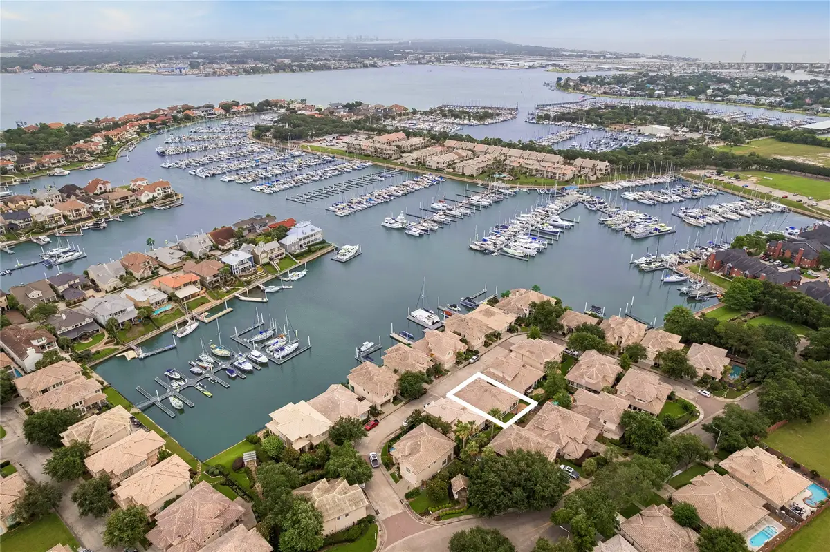 316 Harborside Circle, League City, TX 77565 - #1