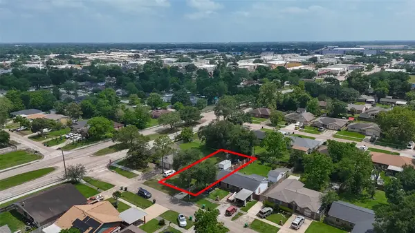 6126 Iron Rock Street, Houston, TX 77087