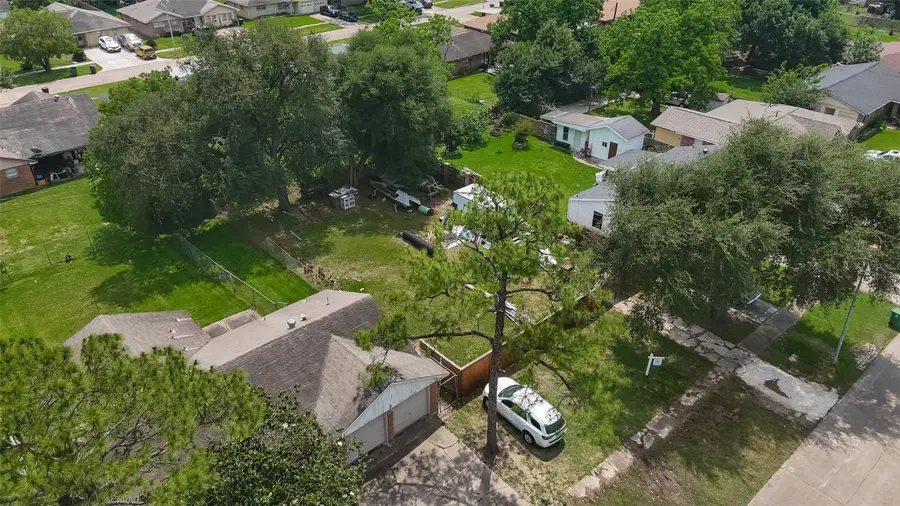 6126 Iron Rock Street, Houston, TX 77087 - #3