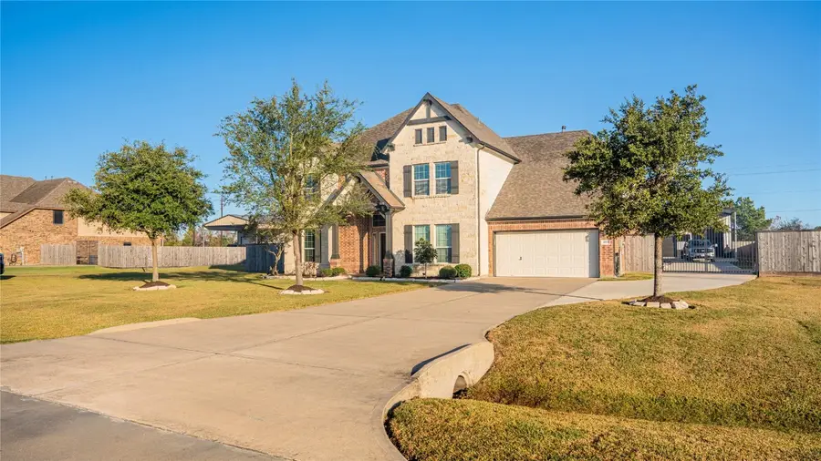 4603 Clearwater Road, Baytown, TX 77523 - #2