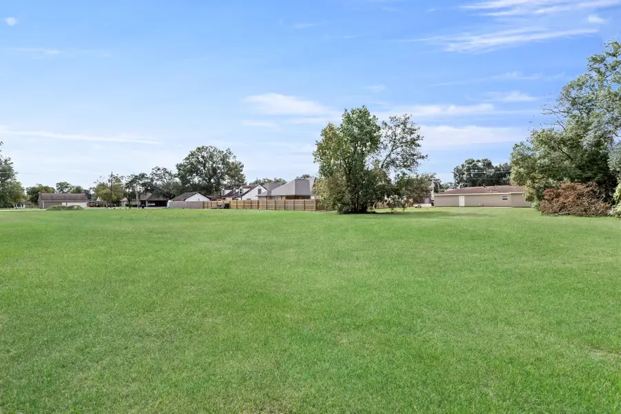 1608 27th Street, Nederland, TX 77627 - Image #2