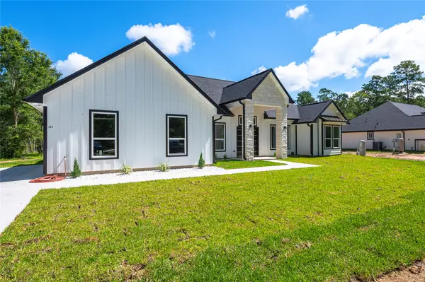 374 County Road 6490, Dayton, TX 77535