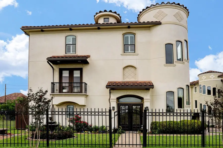 5526 Mcculloch Circle, Houston, TX 77056 - #2