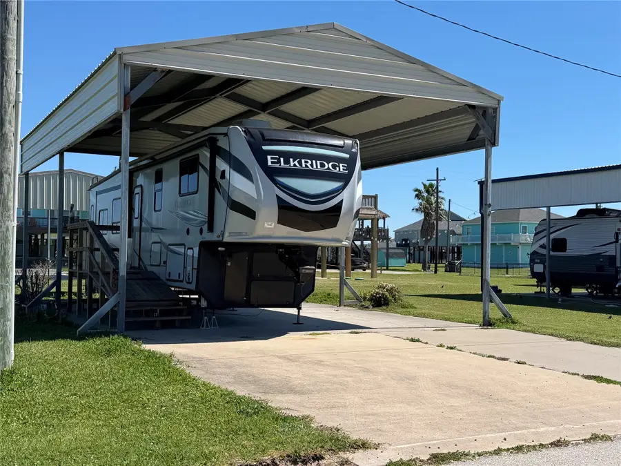 950 Clara Street, Crystal Beach, TX 77650 - #2