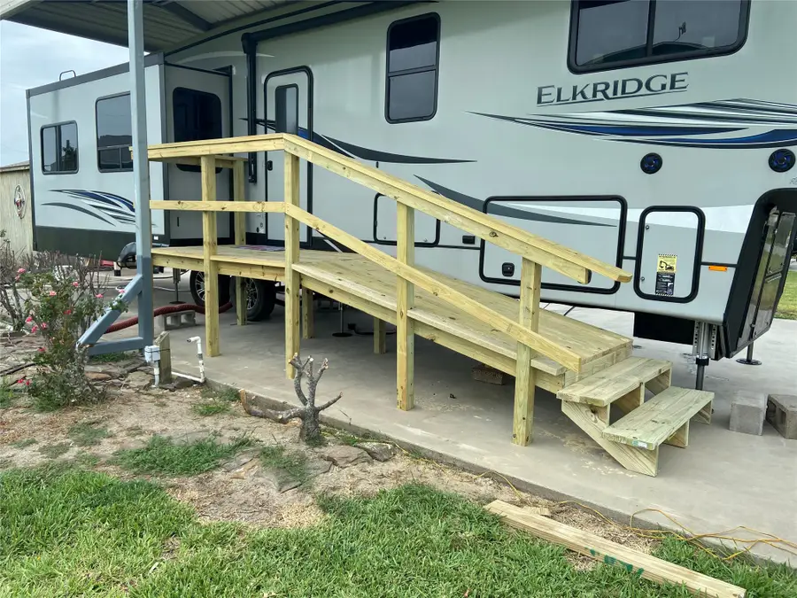 950 Clara Street, Crystal Beach, TX 77650 - #3