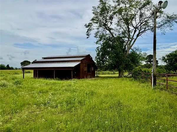 26618 Mitchell Road, Hempstead, TX 77445